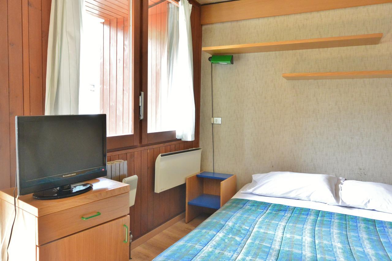 Appartamenti La Maison De Vacances ブレウイル・チェルヴィナイア エクステリア 写真